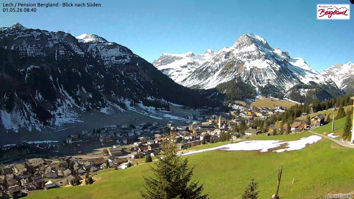 Archiv Foto Webcam Oberlech: Ausblick Pension Bergland