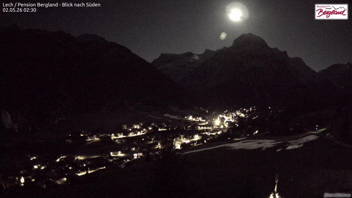 Archiv Foto Webcam Oberlech: Ausblick Pension Bergland