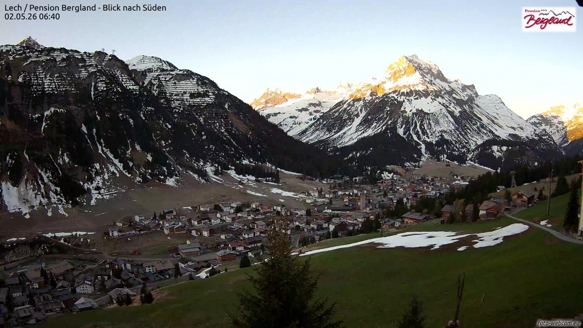 Archived image Webcam Lech am Arlberg - Guesthouse Bergland