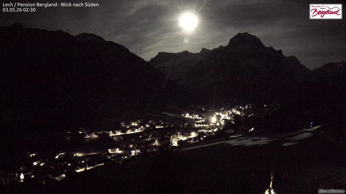 Archiv Foto Webcam Oberlech: Ausblick Pension Bergland