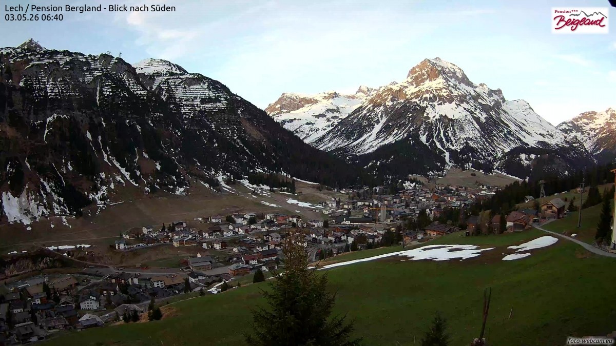 Archiv Foto Webcam Oberlech: Ausblick Pension Bergland