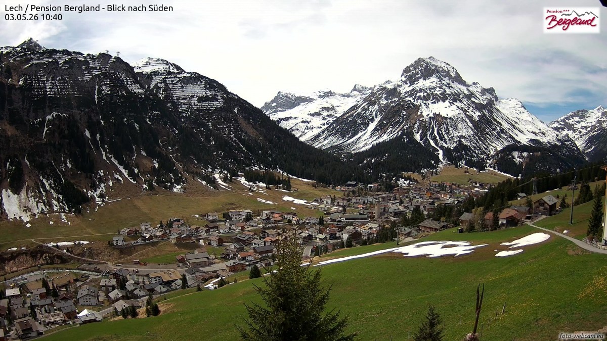 Archiv Foto Webcam Oberlech: Ausblick Pension Bergland