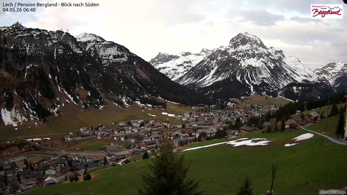 Archived image Webcam Lech am Arlberg - Guesthouse Bergland