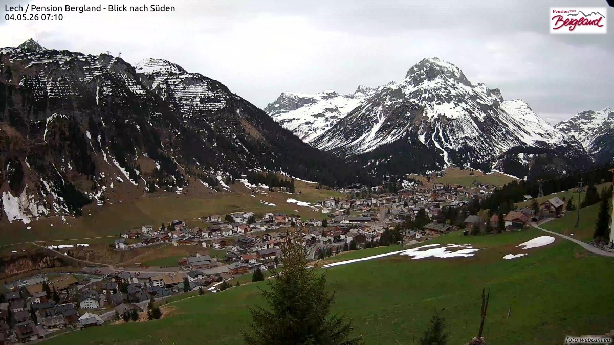 Archived image Webcam Lech am Arlberg - Guesthouse Bergland