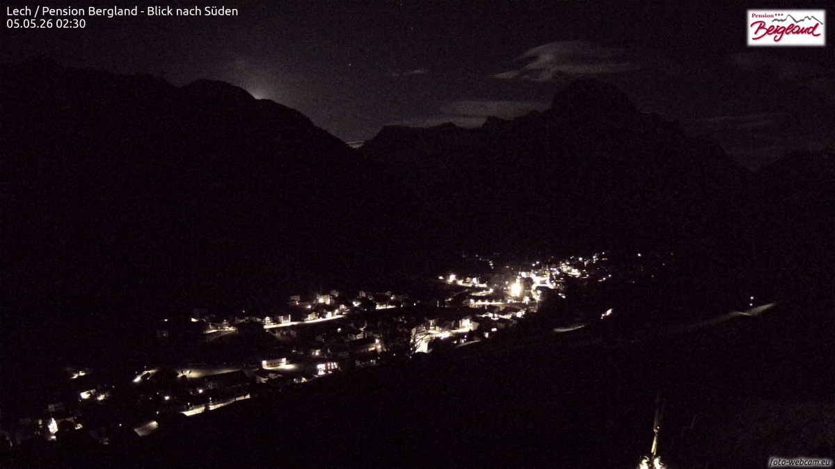 Archiv Foto Webcam Oberlech: Ausblick Pension Bergland