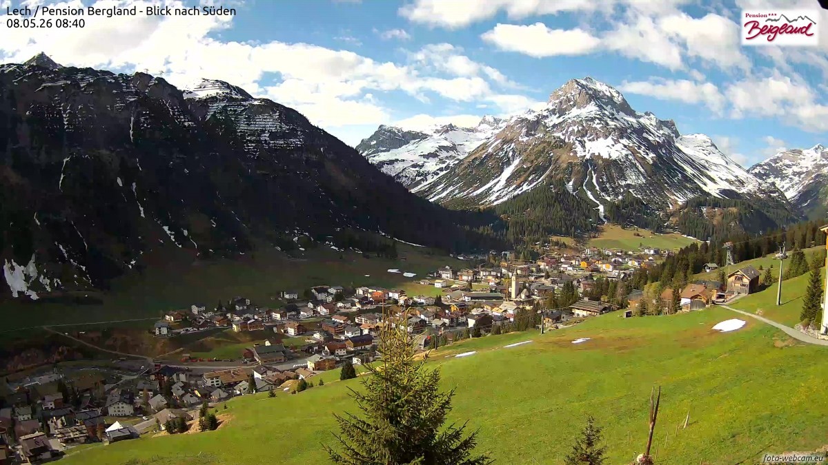 Archiv Foto Webcam Oberlech: Ausblick Pension Bergland