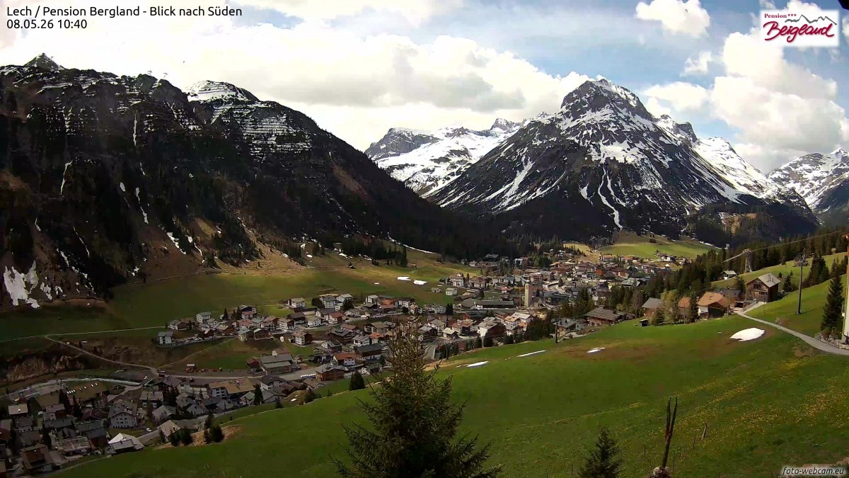 Archiv Foto Webcam Oberlech: Ausblick Pension Bergland