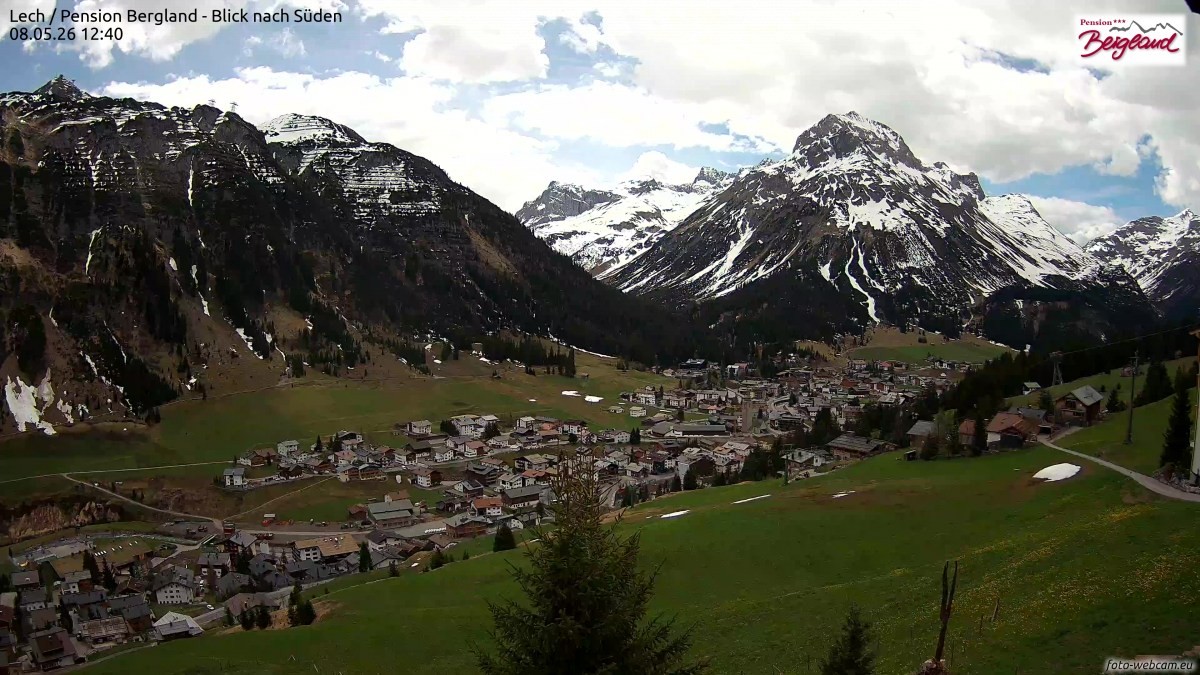 Archiv Foto Webcam Oberlech: Ausblick Pension Bergland