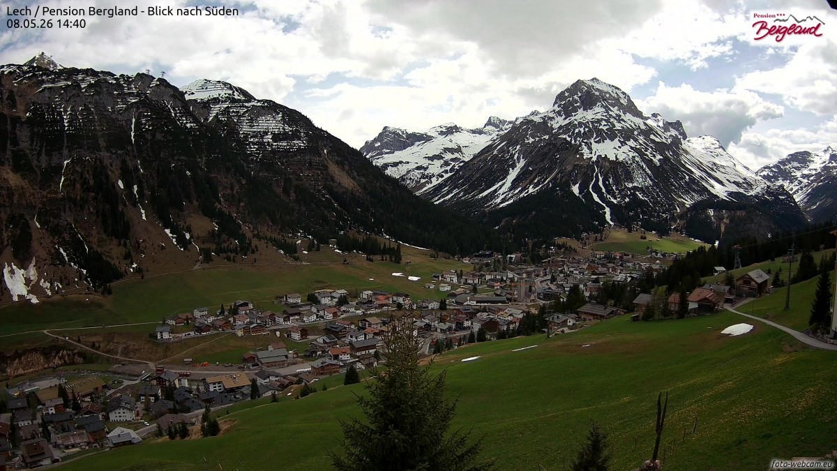 Archiv Foto Webcam Oberlech: Ausblick Pension Bergland