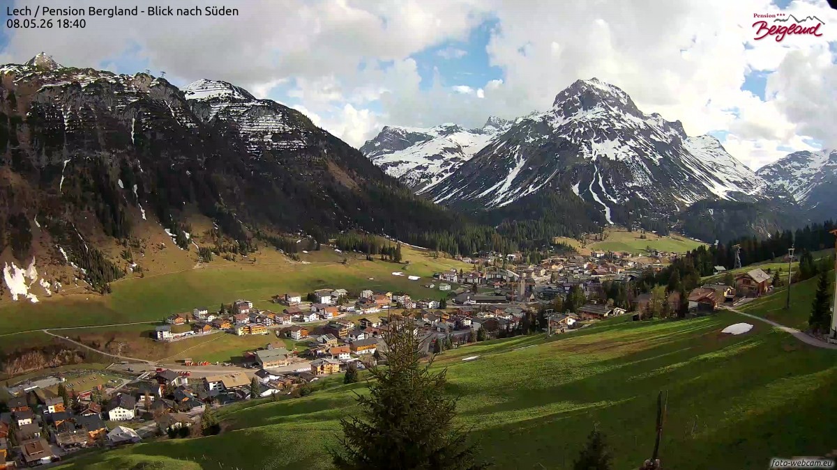 Archiv Foto Webcam Oberlech: Ausblick Pension Bergland