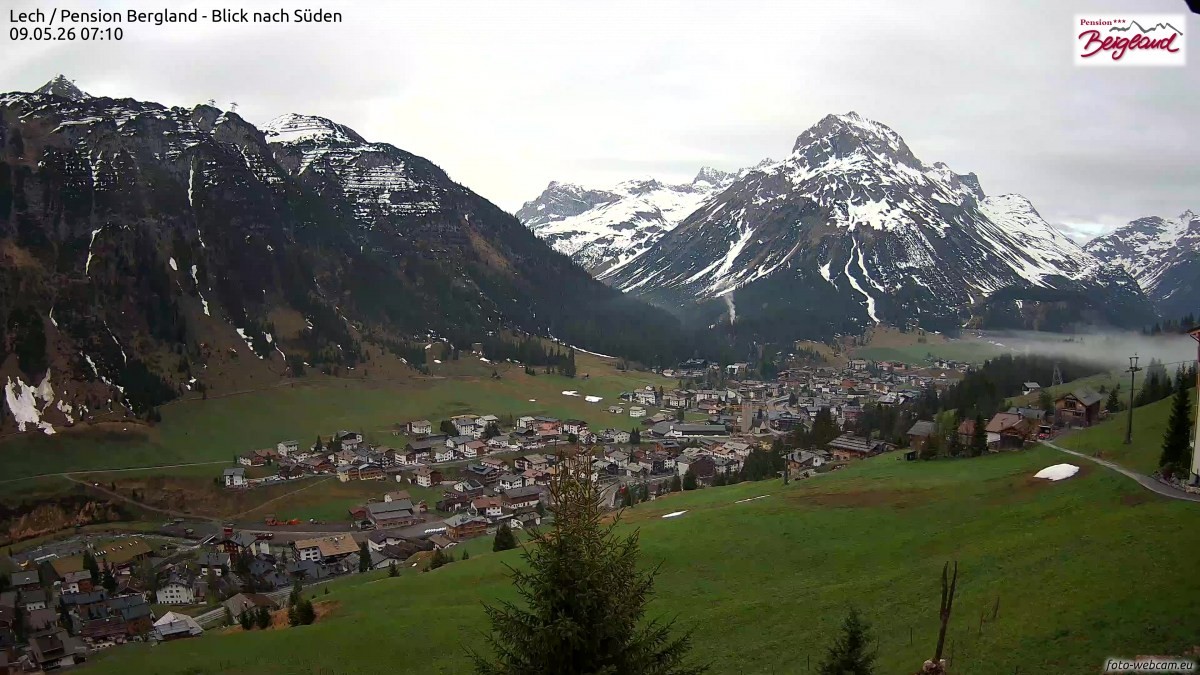 Archiv Foto Webcam Oberlech: Ausblick Pension Bergland