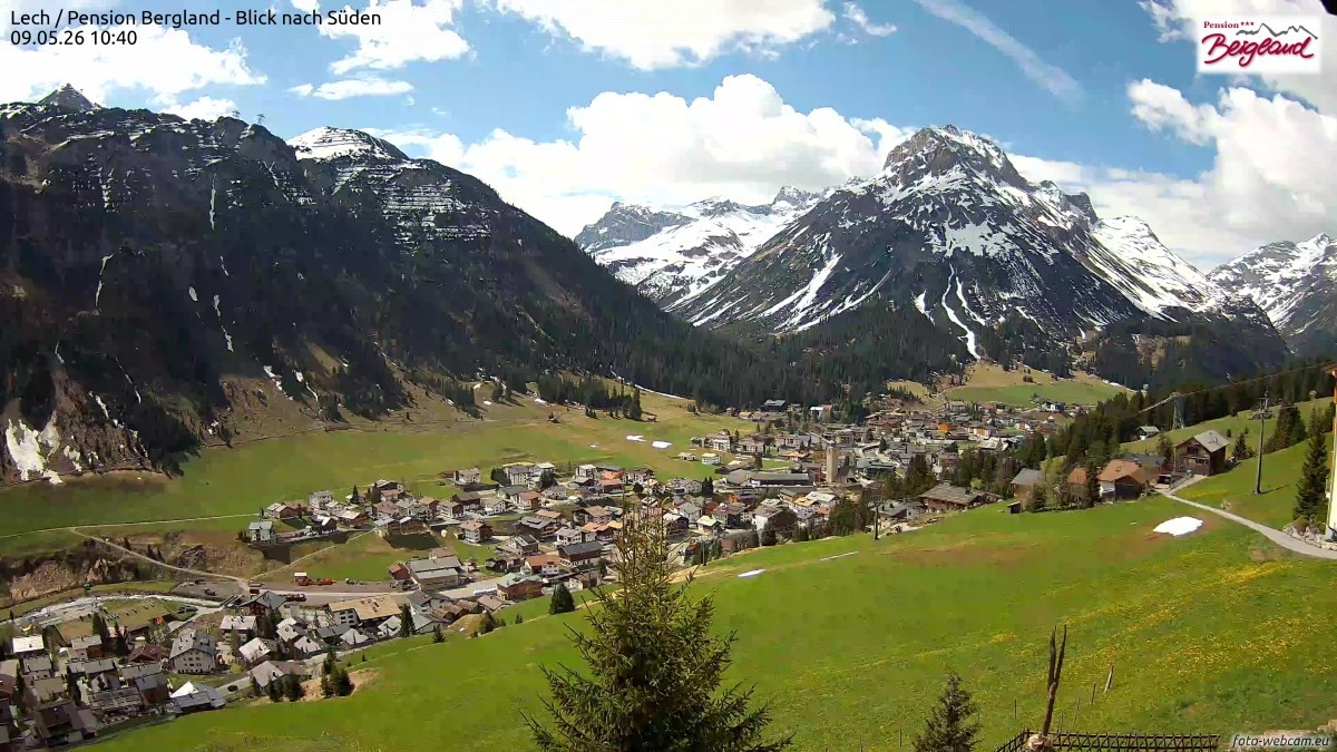 Archiv Foto Webcam Oberlech: Ausblick Pension Bergland