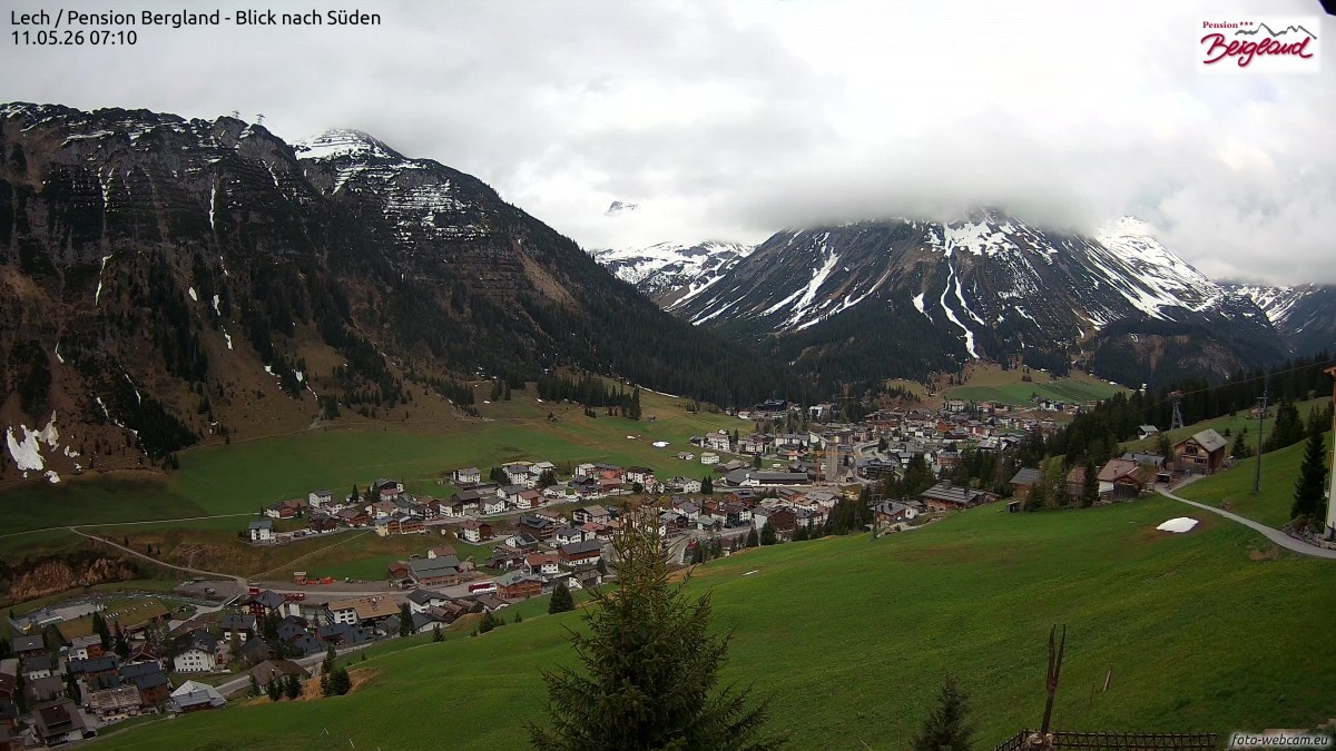 Archived image Webcam Lech am Arlberg - Guesthouse Bergland