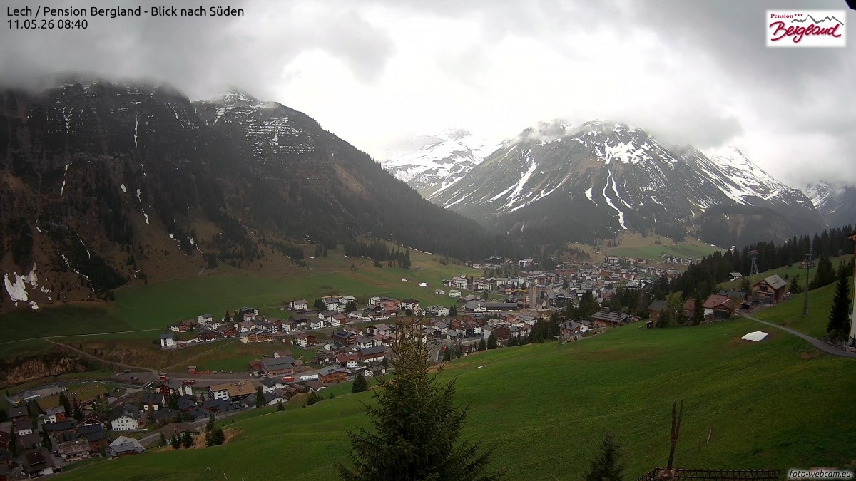 Archiv Foto Webcam Oberlech: Ausblick Pension Bergland