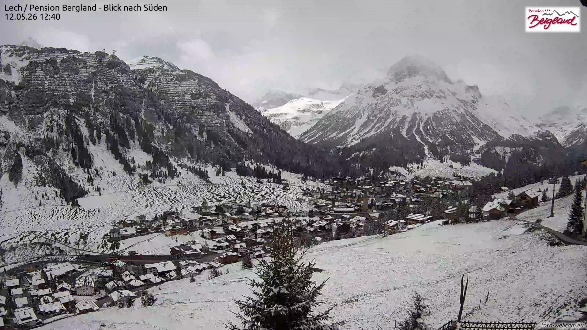 Archived image Webcam Lech am Arlberg - Guesthouse Bergland