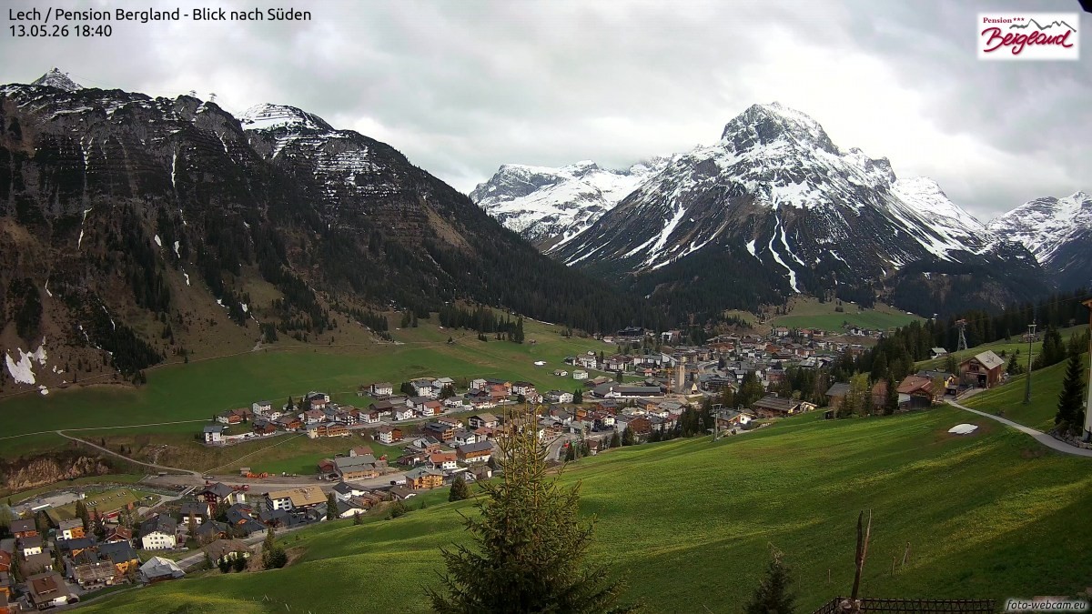 Archiv Foto Webcam Oberlech: Ausblick Pension Bergland