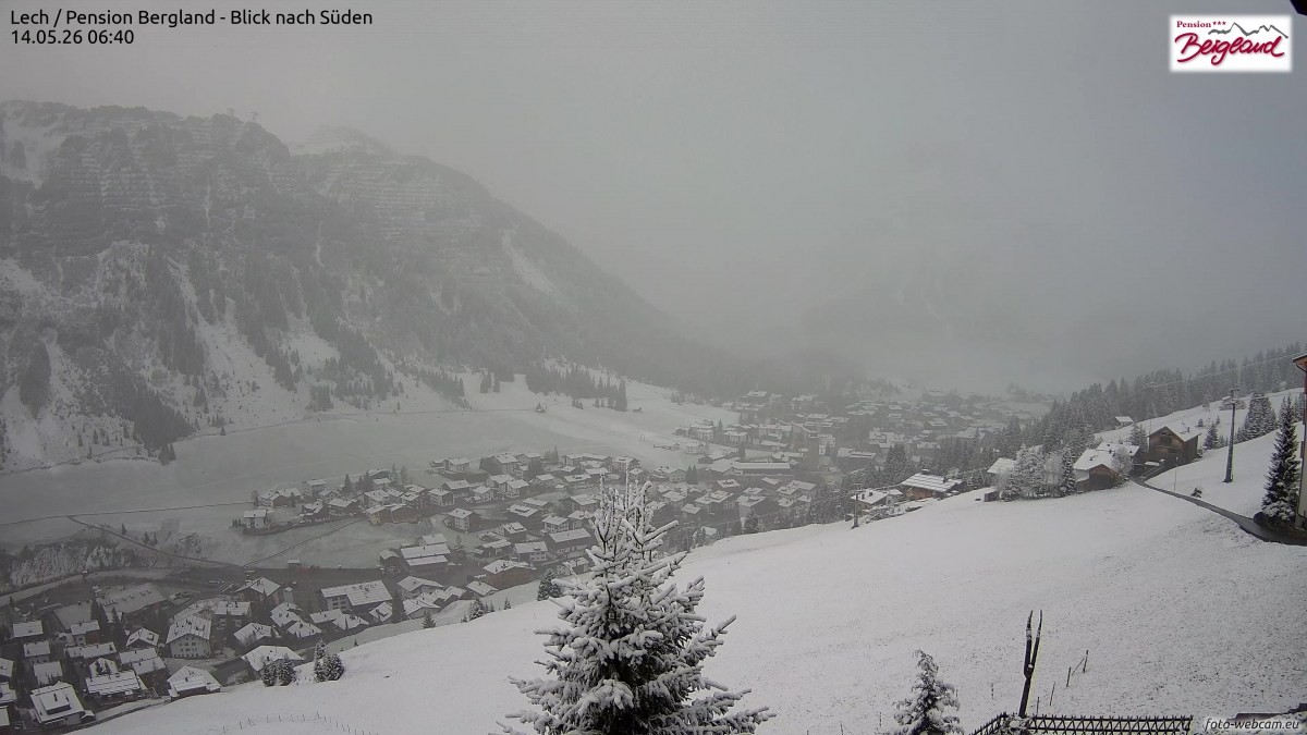 Archiv Foto Webcam Oberlech: Ausblick Pension Bergland