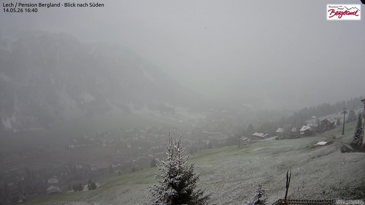 Archived image Webcam Lech am Arlberg - Guesthouse Bergland