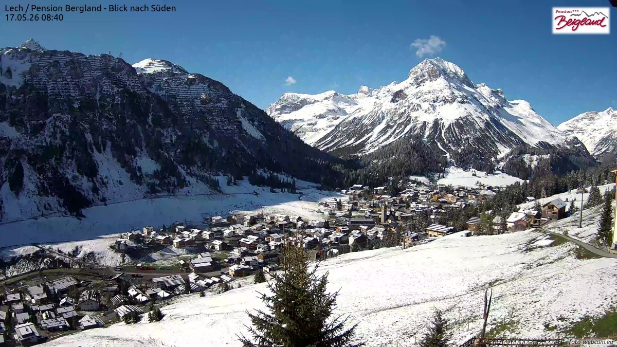 Archiv Foto Webcam Oberlech: Ausblick Pension Bergland