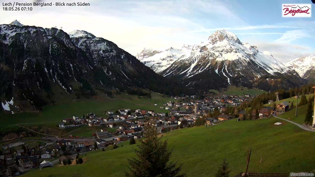 Archived image Webcam Lech am Arlberg - Guesthouse Bergland