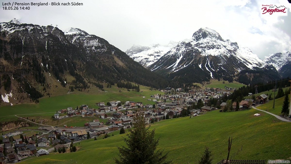Archived image Webcam Lech am Arlberg - Guesthouse Bergland