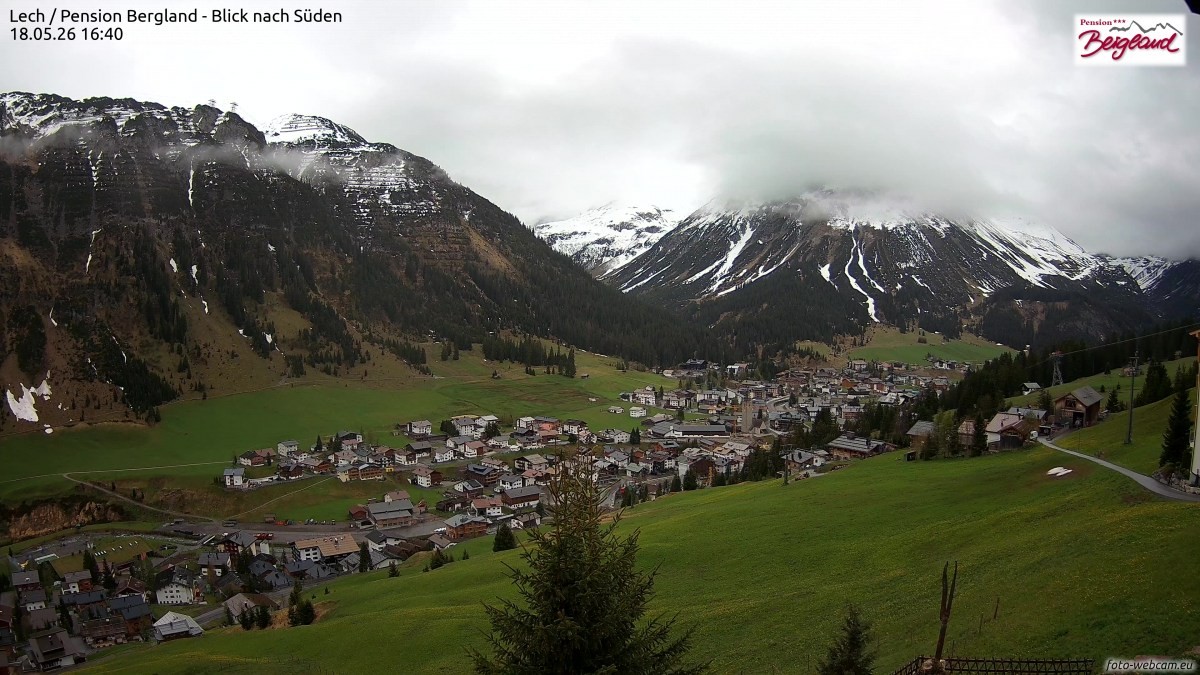 Archived image Webcam Lech am Arlberg - Guesthouse Bergland
