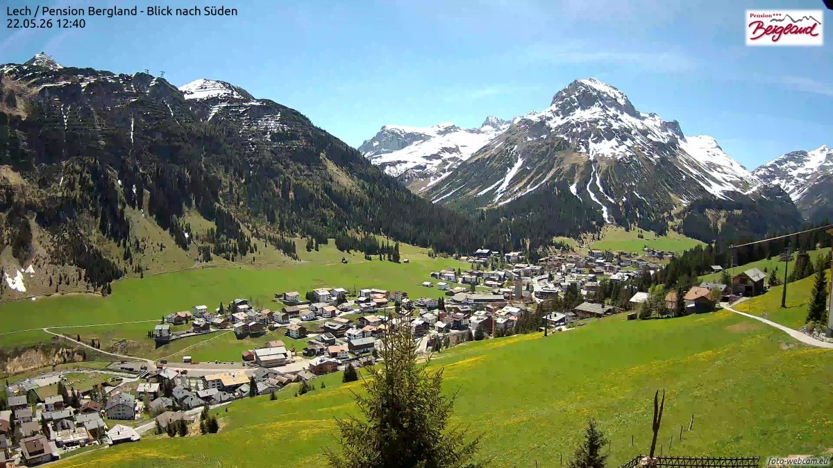 Archiv Foto Webcam Oberlech: Ausblick Pension Bergland