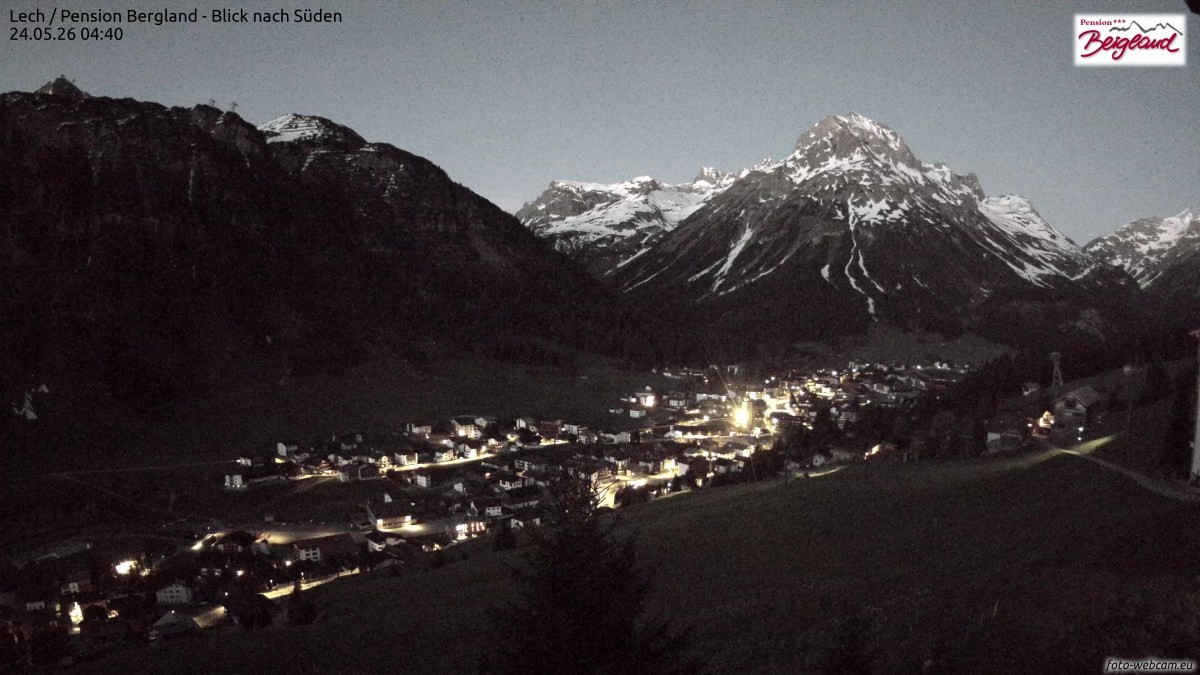 Archiv Foto Webcam Oberlech: Ausblick Pension Bergland
