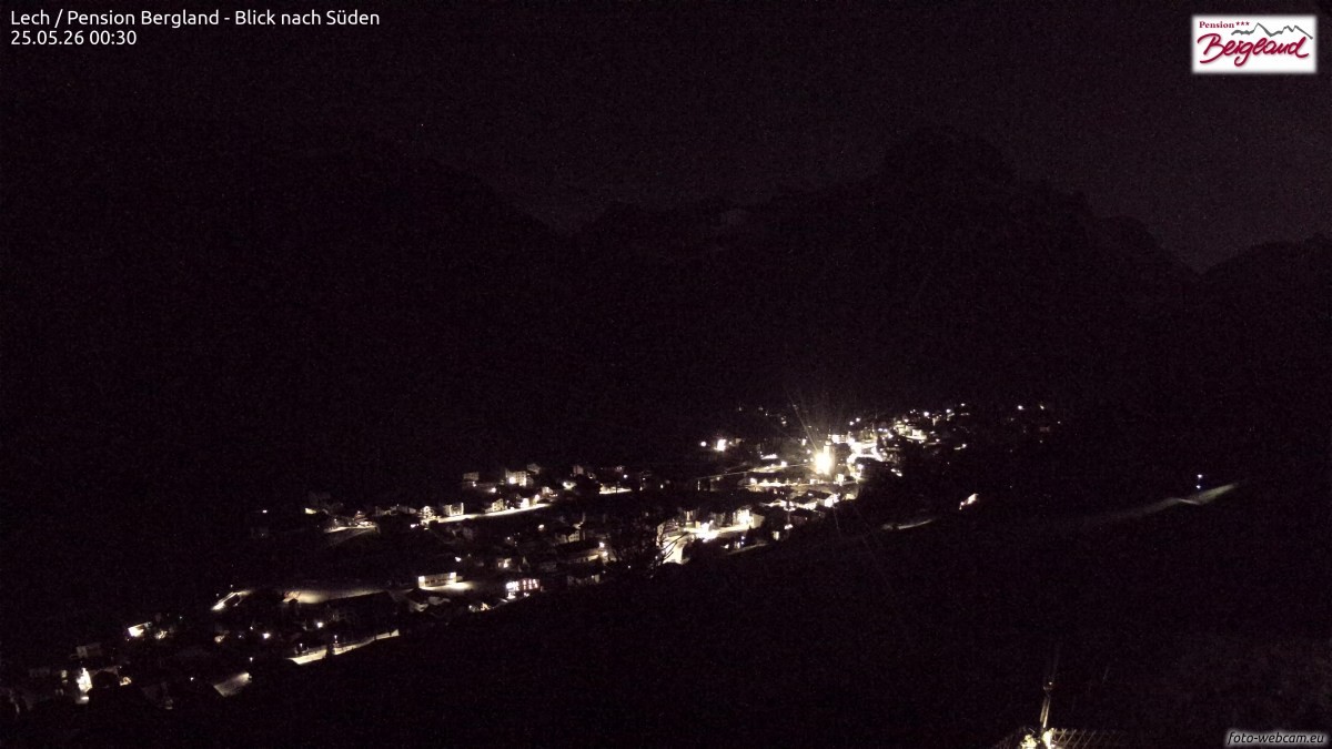 Archiv Foto Webcam Oberlech: Ausblick Pension Bergland
