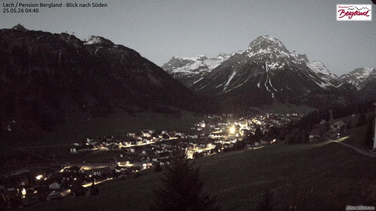 Archiv Foto Webcam Oberlech: Ausblick Pension Bergland