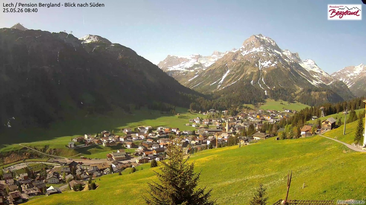 Archiv Foto Webcam Oberlech: Ausblick Pension Bergland