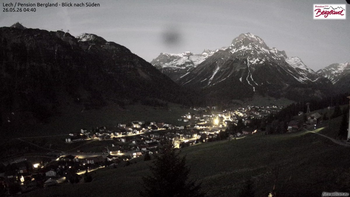 Archiv Foto Webcam Oberlech: Ausblick Pension Bergland