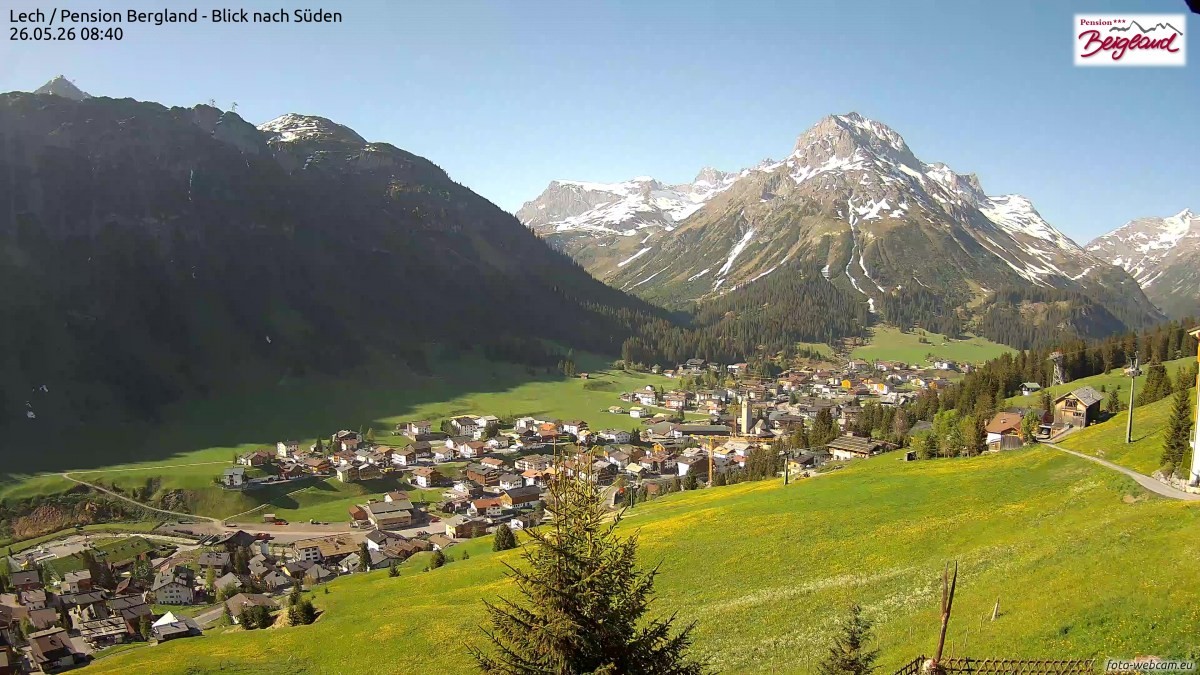 Archiv Foto Webcam Oberlech: Ausblick Pension Bergland
