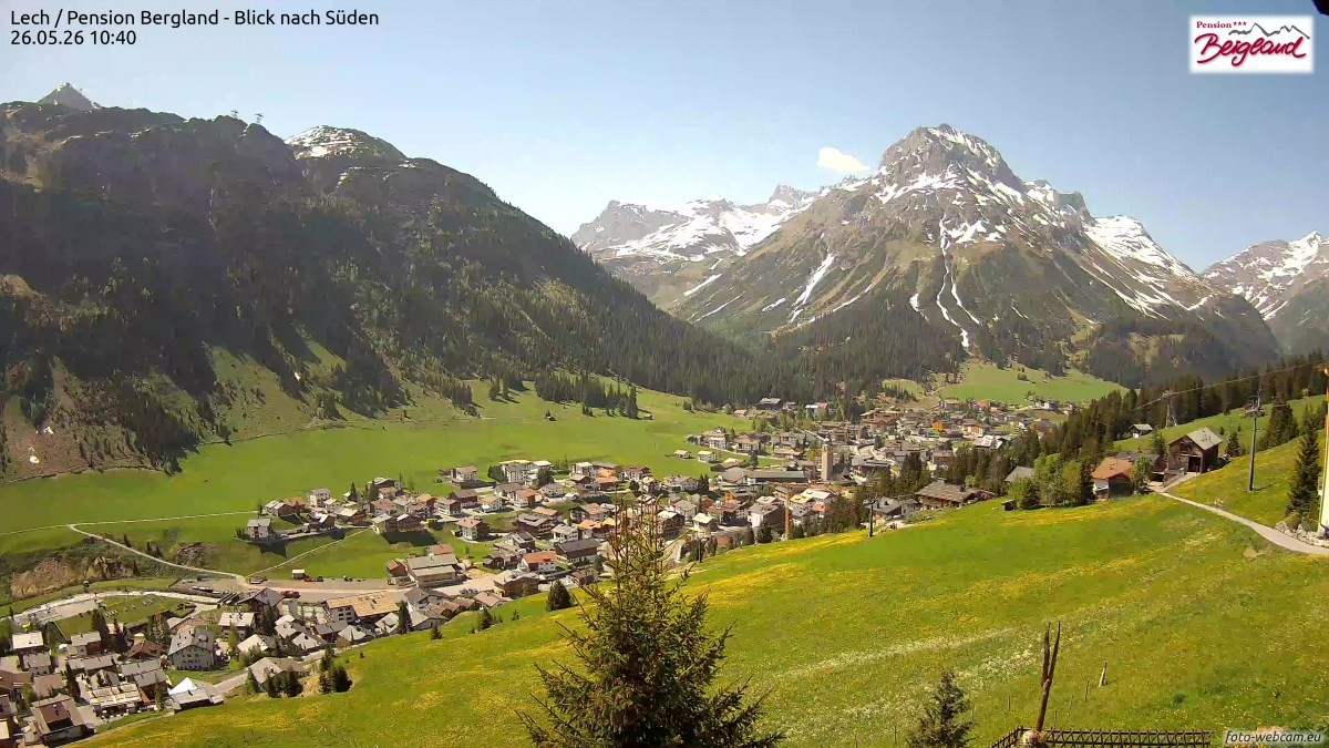 Archiv Foto Webcam Oberlech: Ausblick Pension Bergland