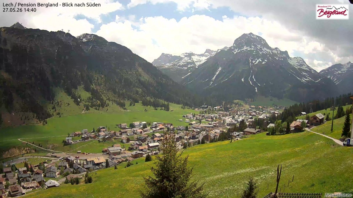 Archived image Webcam Lech am Arlberg - Guesthouse Bergland