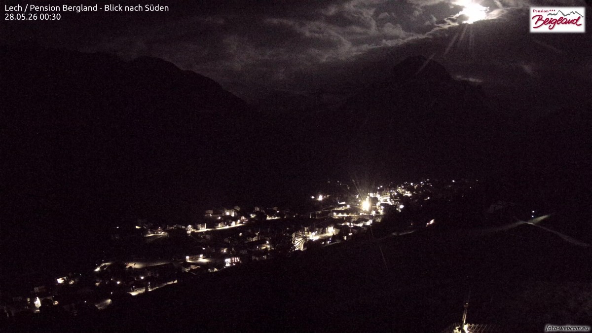 Archiv Foto Webcam Oberlech: Ausblick Pension Bergland