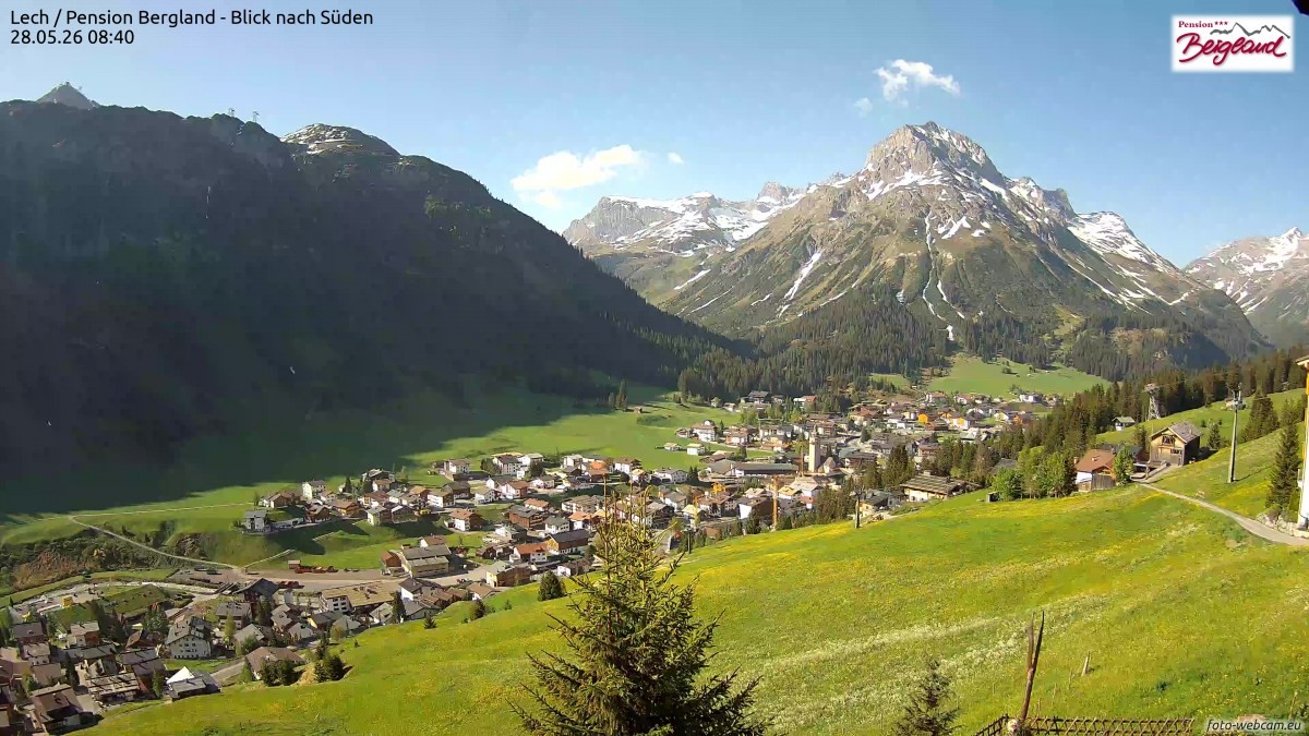 Archiv Foto Webcam Oberlech: Ausblick Pension Bergland