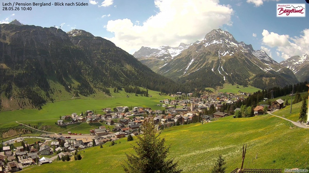 Archived image Webcam Lech am Arlberg - Guesthouse Bergland