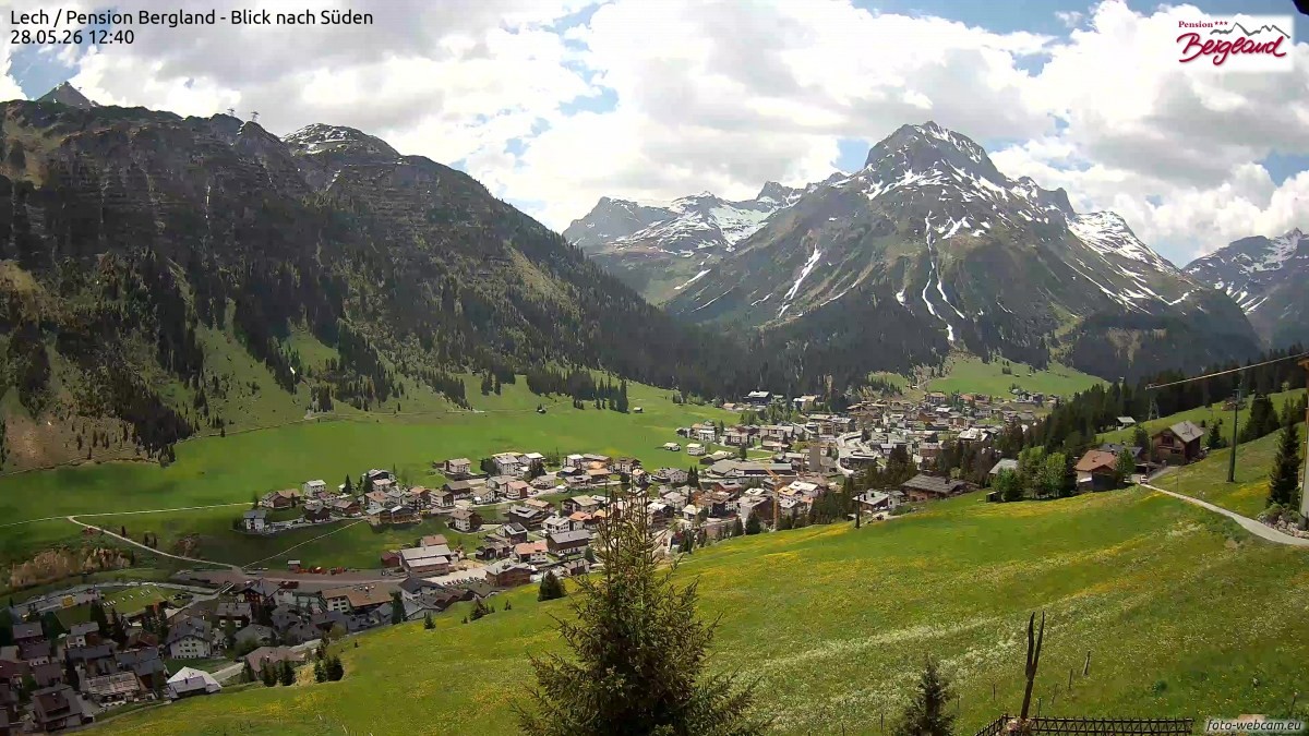 Archived image Webcam Lech am Arlberg - Guesthouse Bergland