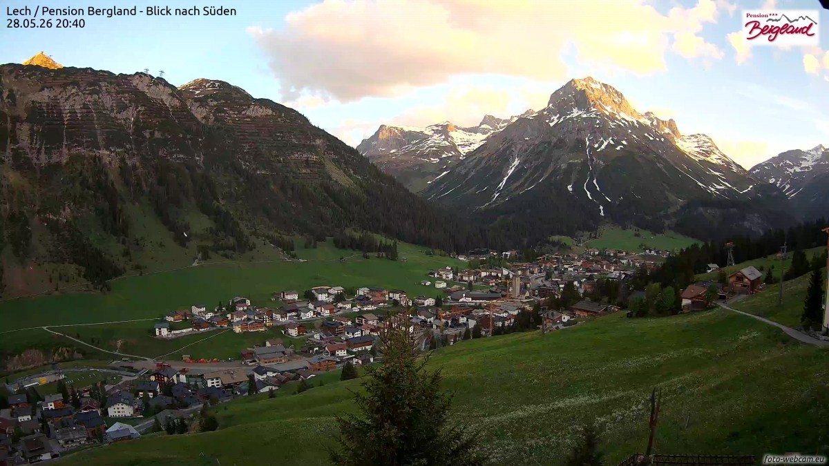 Archived image Webcam Lech am Arlberg - Guesthouse Bergland