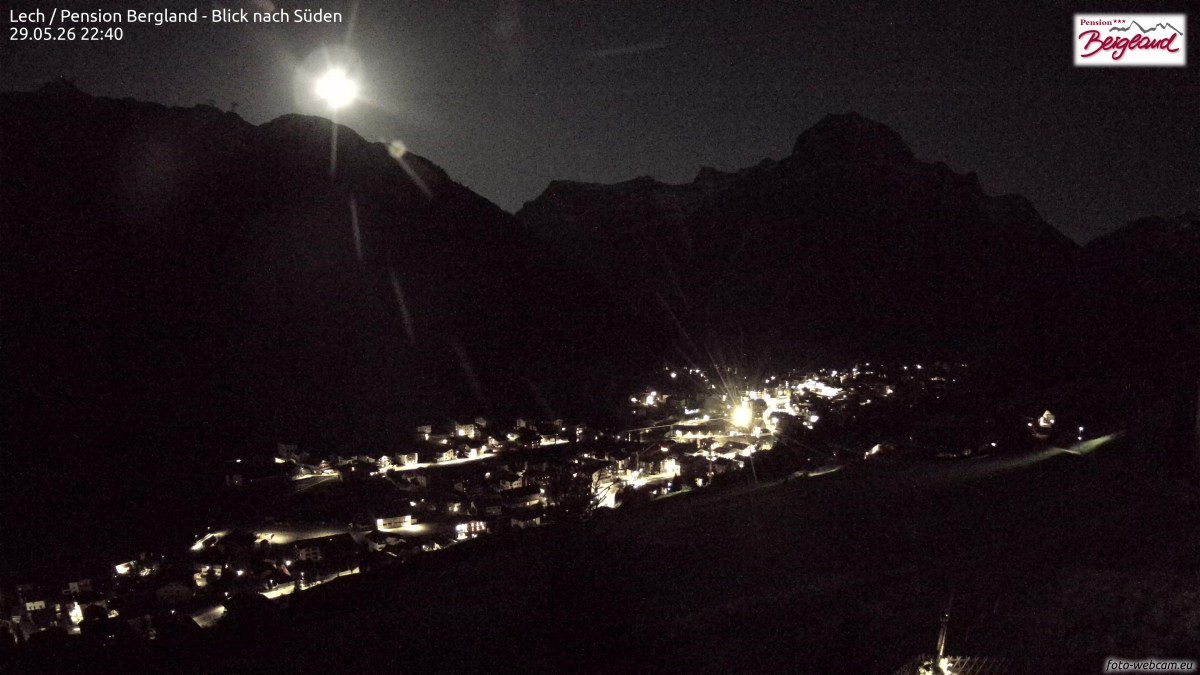 Archiv Foto Webcam Oberlech: Ausblick Pension Bergland