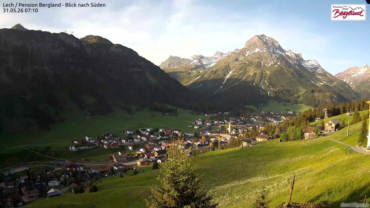 Archived image Webcam Lech am Arlberg - Guesthouse Bergland