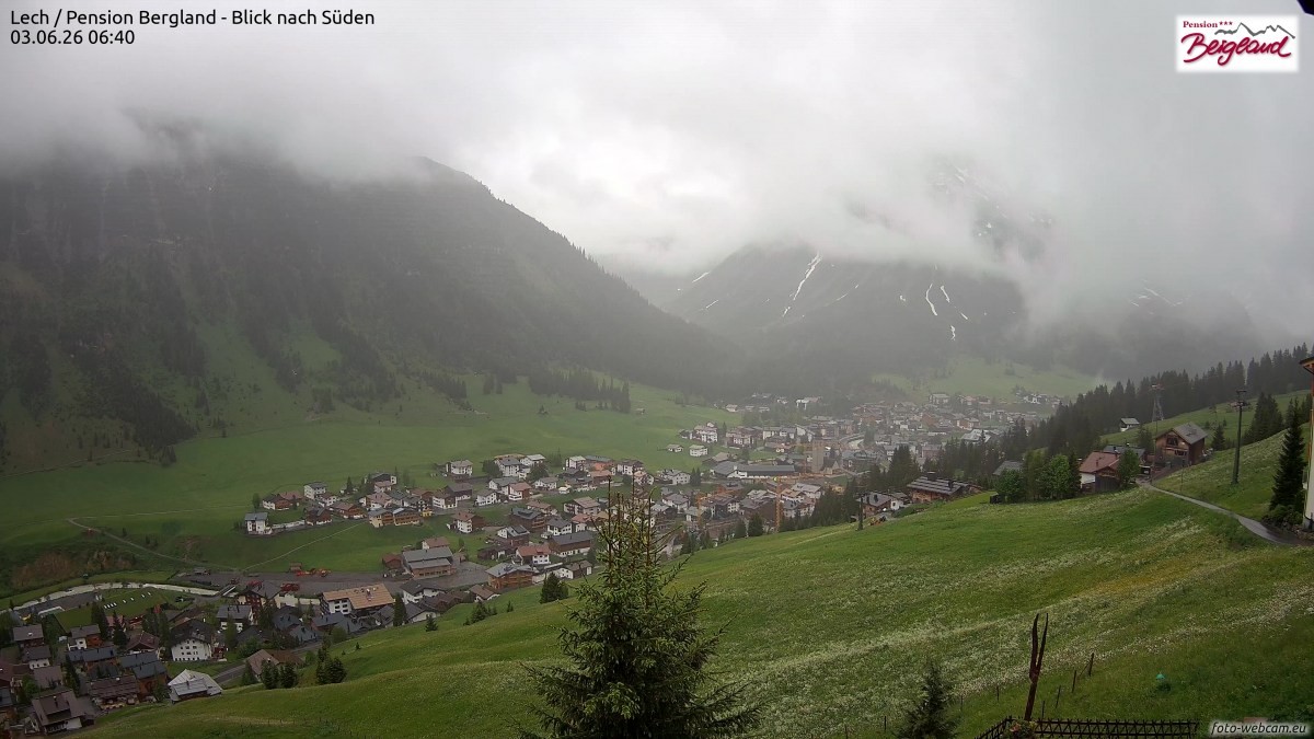 Archiv Foto Webcam Oberlech: Ausblick Pension Bergland