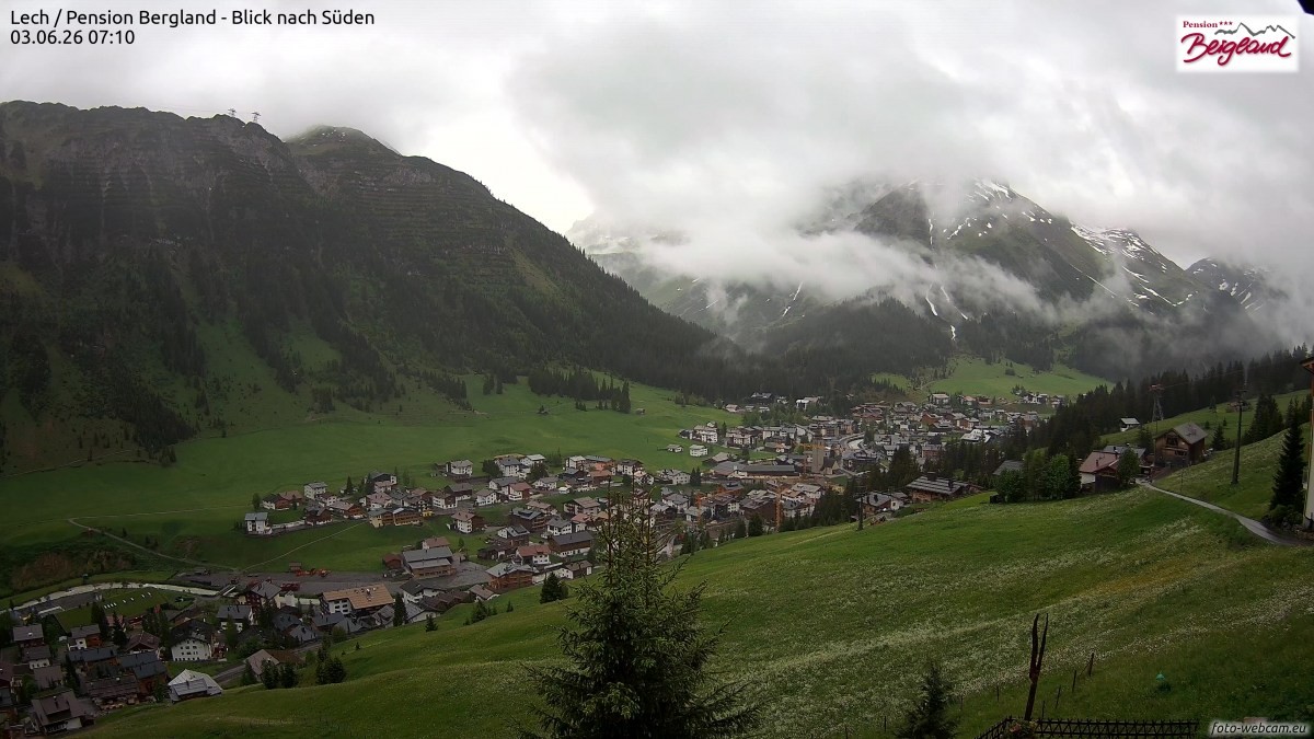 Archiv Foto Webcam Oberlech: Ausblick Pension Bergland