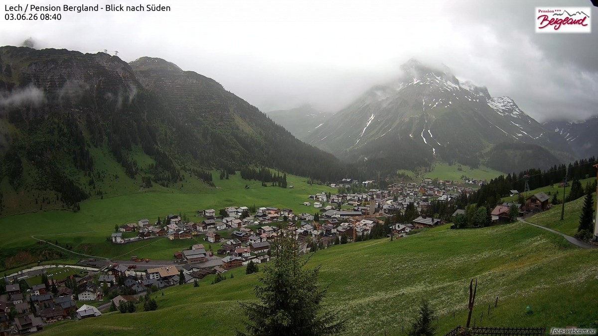 Archiv Foto Webcam Oberlech: Ausblick Pension Bergland
