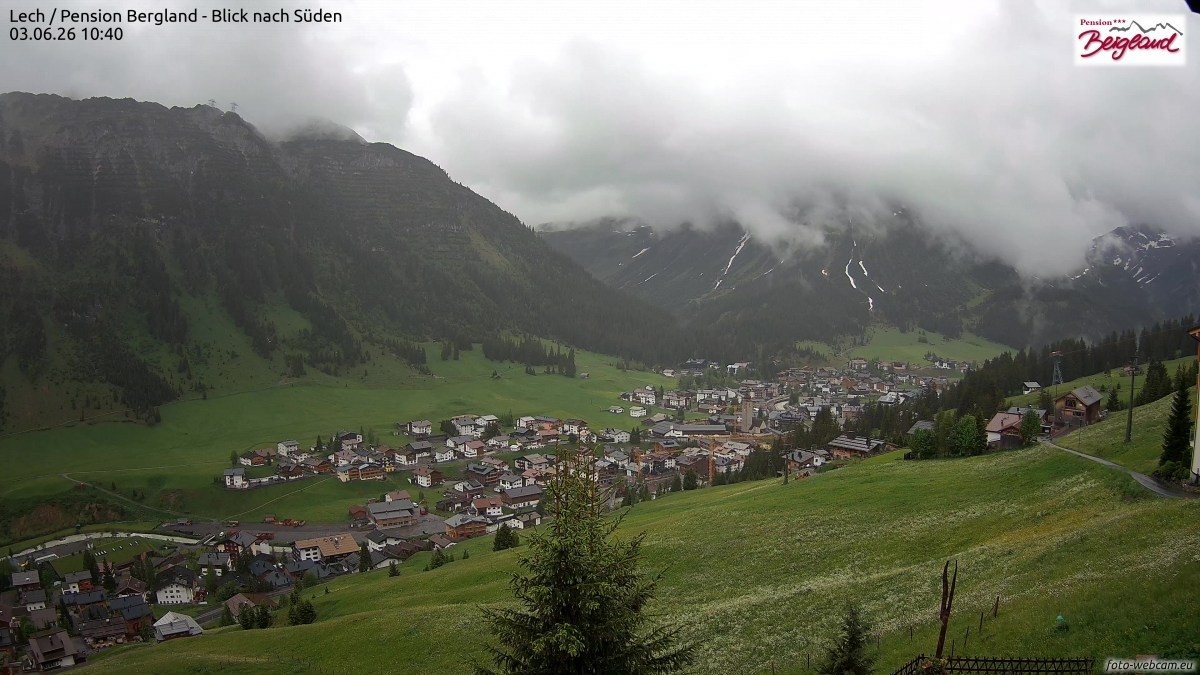Archiv Foto Webcam Oberlech: Ausblick Pension Bergland
