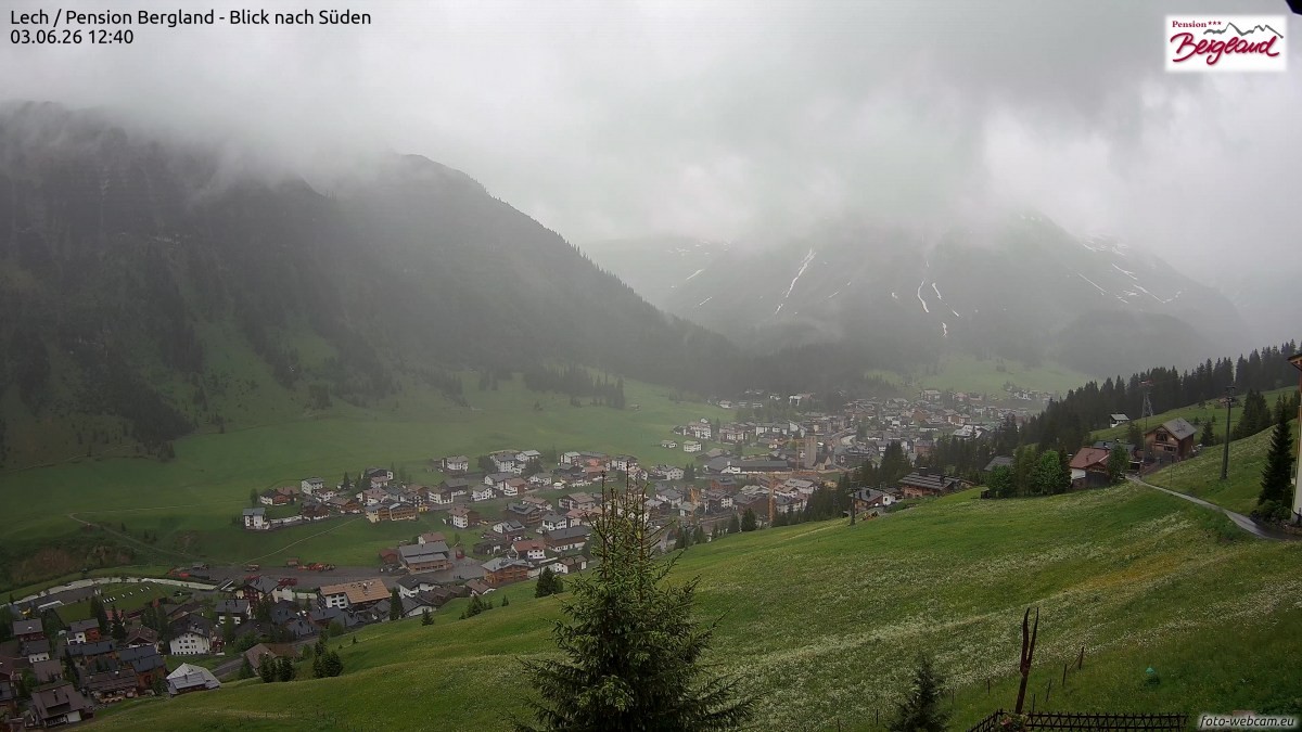Archiv Foto Webcam Oberlech: Ausblick Pension Bergland