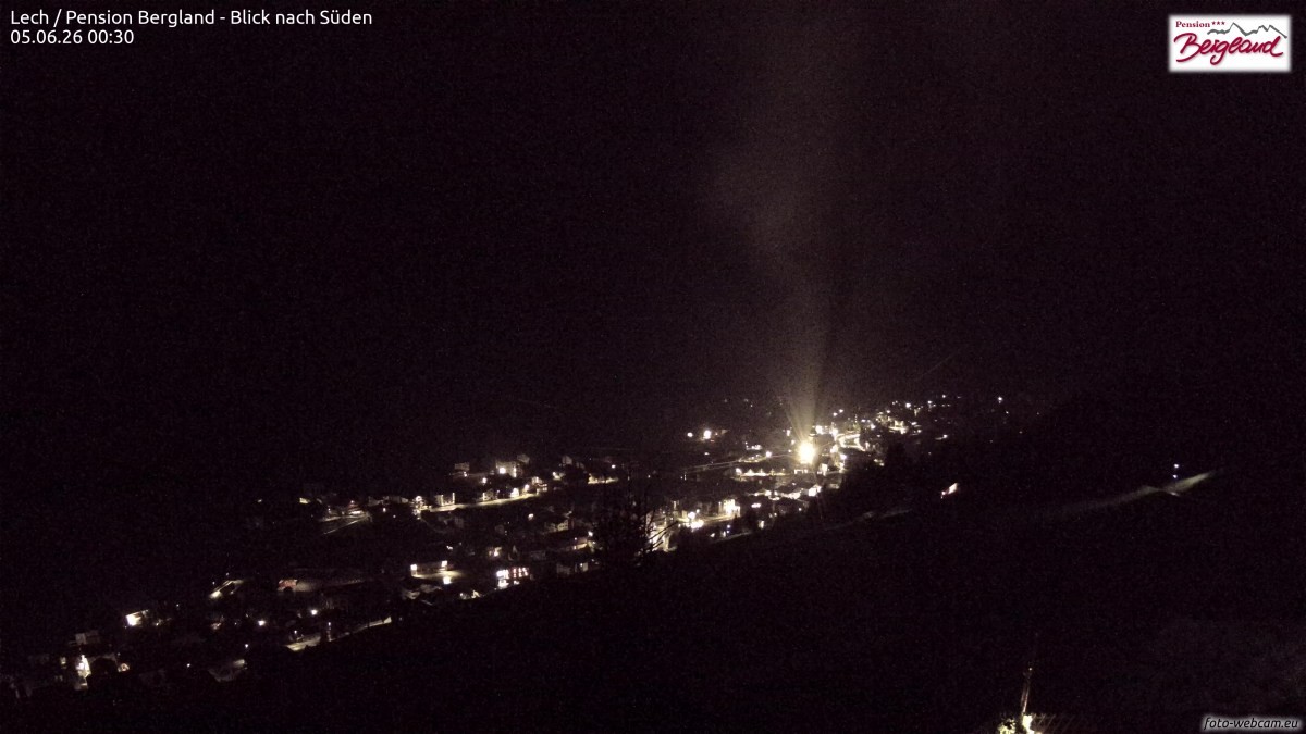 Archiv Foto Webcam Oberlech: Ausblick Pension Bergland