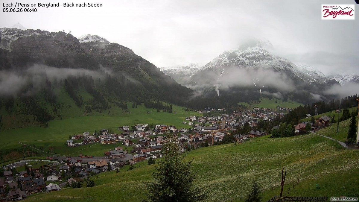 Archiv Foto Webcam Oberlech: Ausblick Pension Bergland