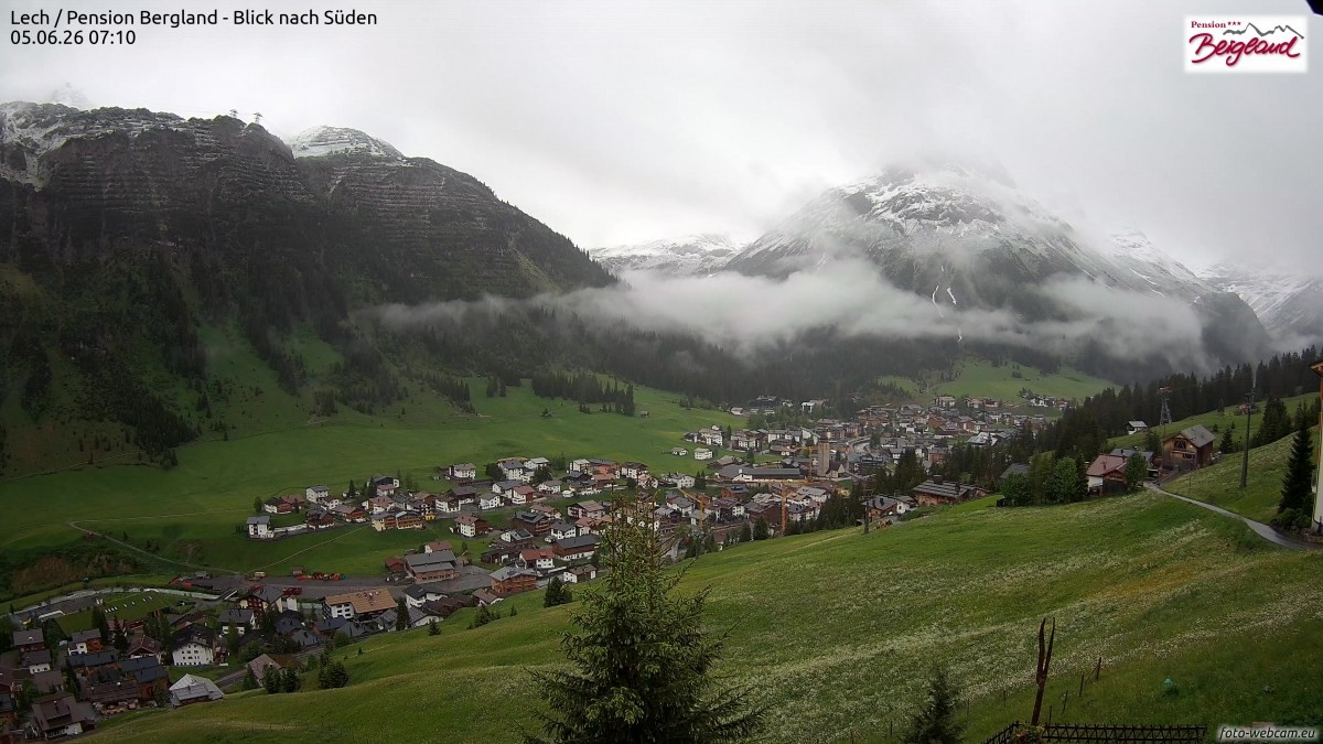 Archiv Foto Webcam Oberlech: Ausblick Pension Bergland
